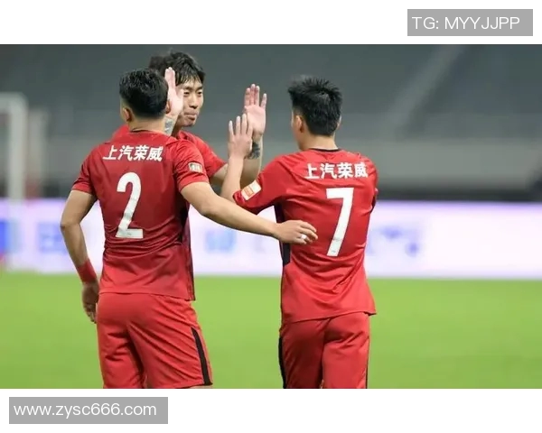 上海足球队以53分领跑世锦赛积分榜展现强劲实力